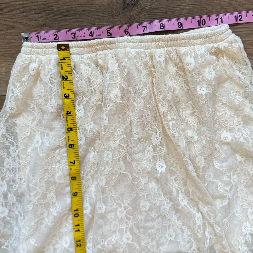 Layered Half Slip Lace Skirt | Size Small | Cream - Picture 4 of 5